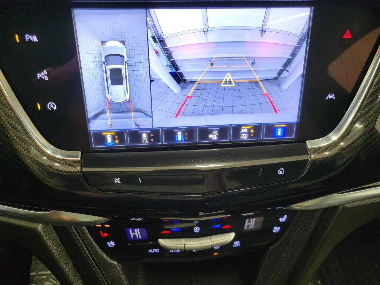 Certified 2022 Cadillac XT6 Sport w/ Technology Package image 15