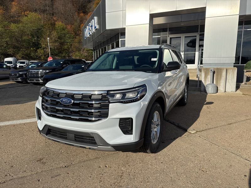 New 2026 Ford Explorer Active image 3