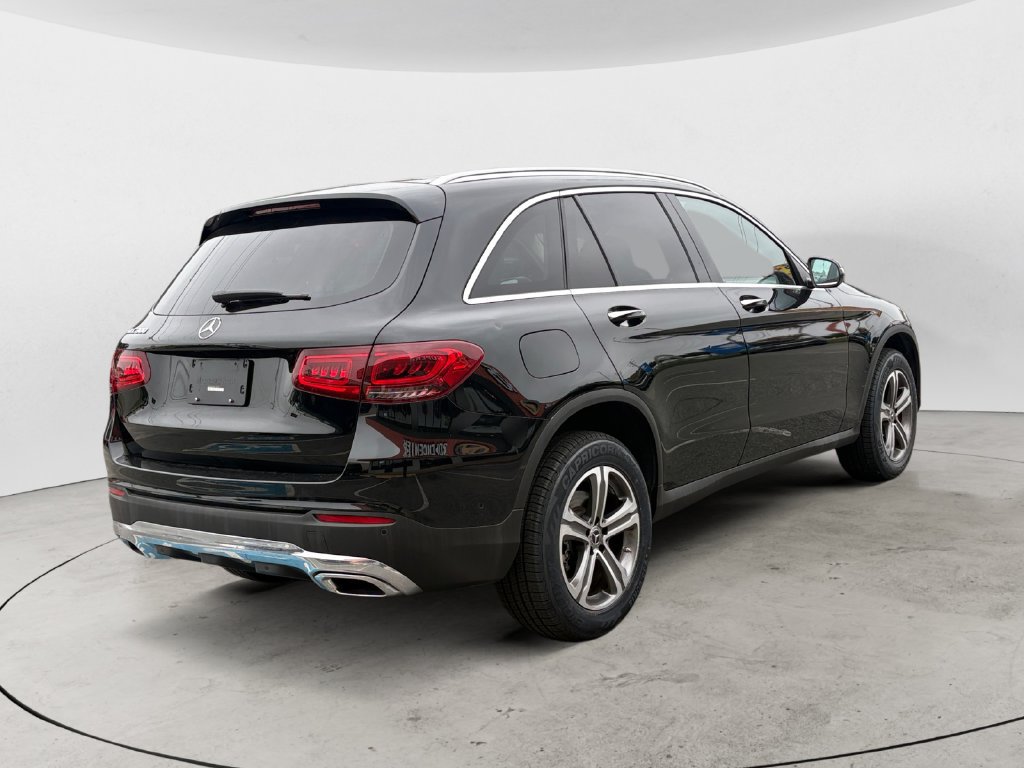 Used 2022 Mercedes-Benz GLC 300 w/ Premium Package Lite image 3