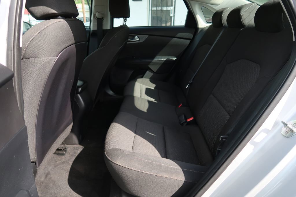 Used 2020 Kia Forte LXS image 7