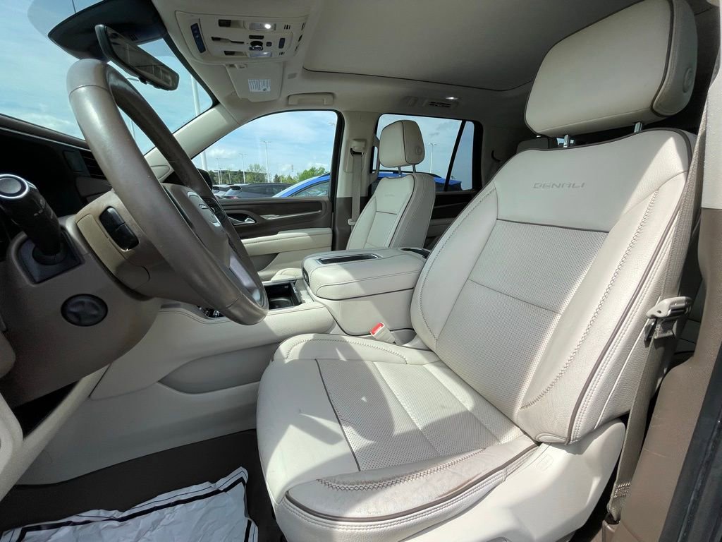 Used 2021 GMC Yukon Denali w/ Denali Premium Package AWD/4WD image 19