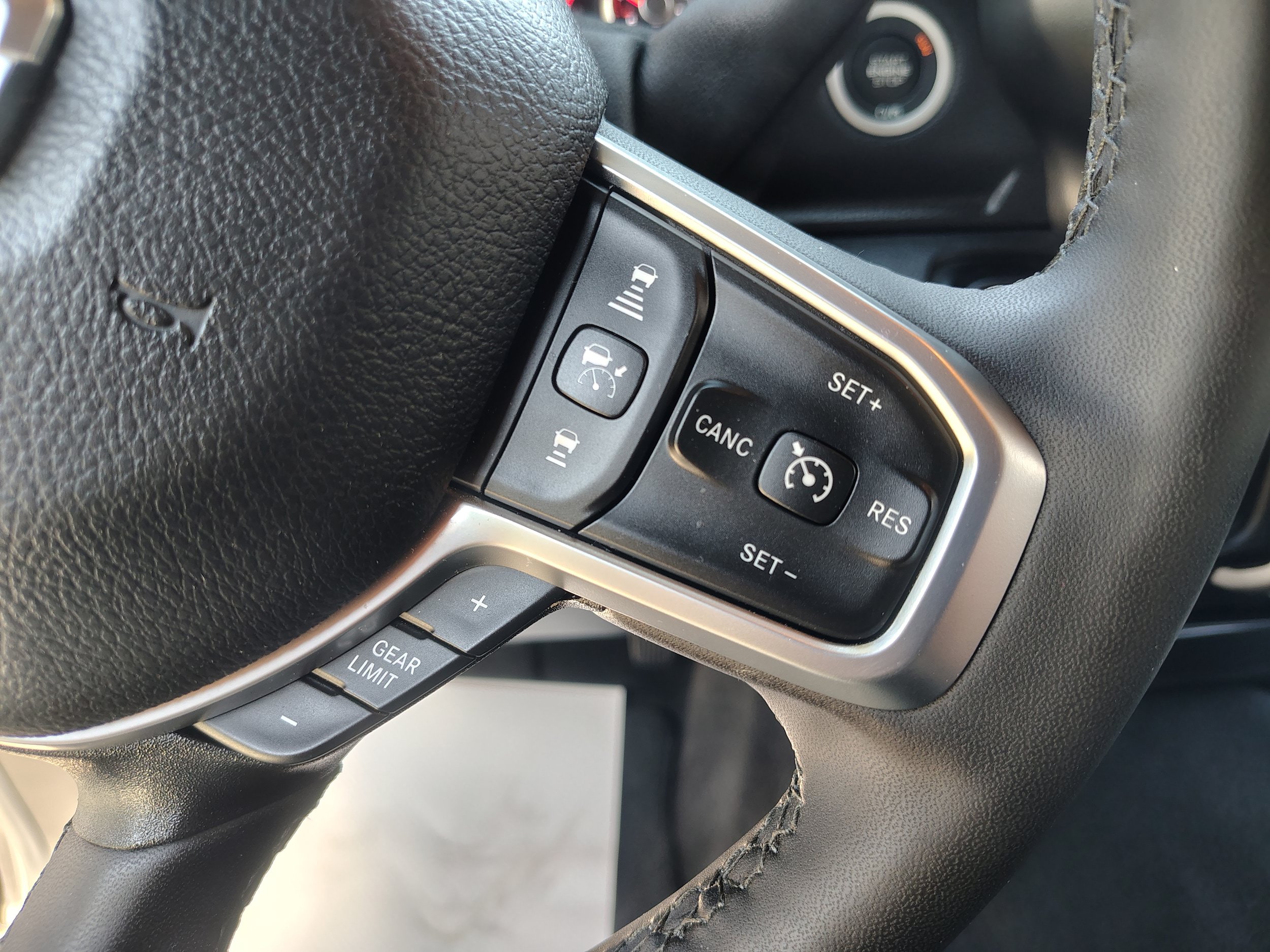 Certified 2025 RAM 2500 Big Horn AWD/4WD image 29