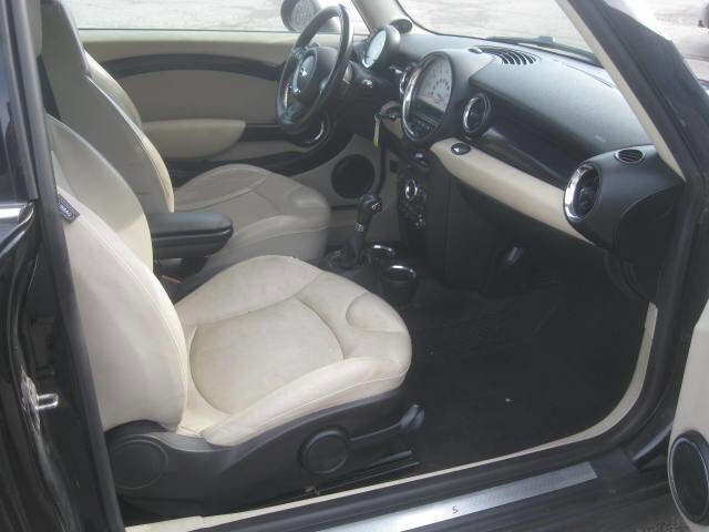 Used 2011 MINI Cooper Clubman S image 16