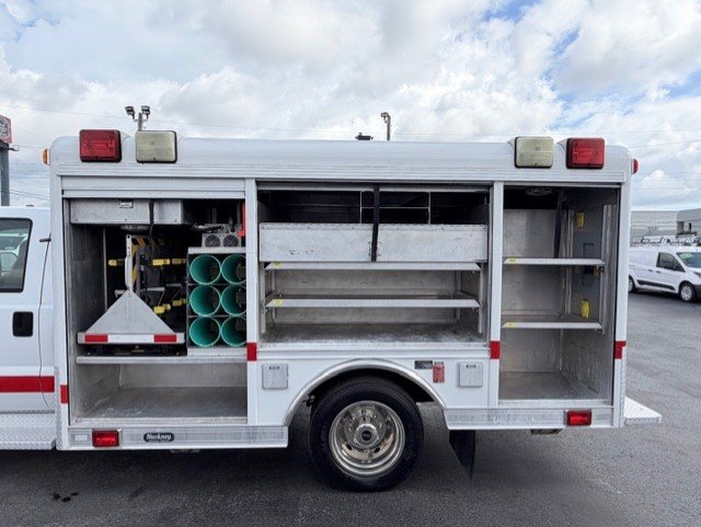 Used 2002 Ford F550 2WD Crew Cab Super Duty image 9