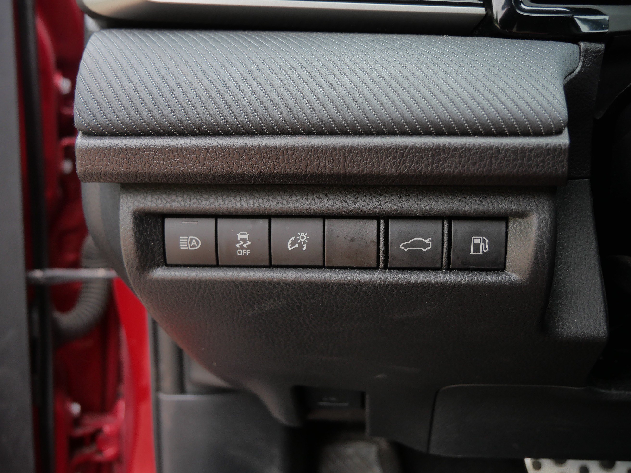 Certified 2025 Toyota Camry SE FWD image 27