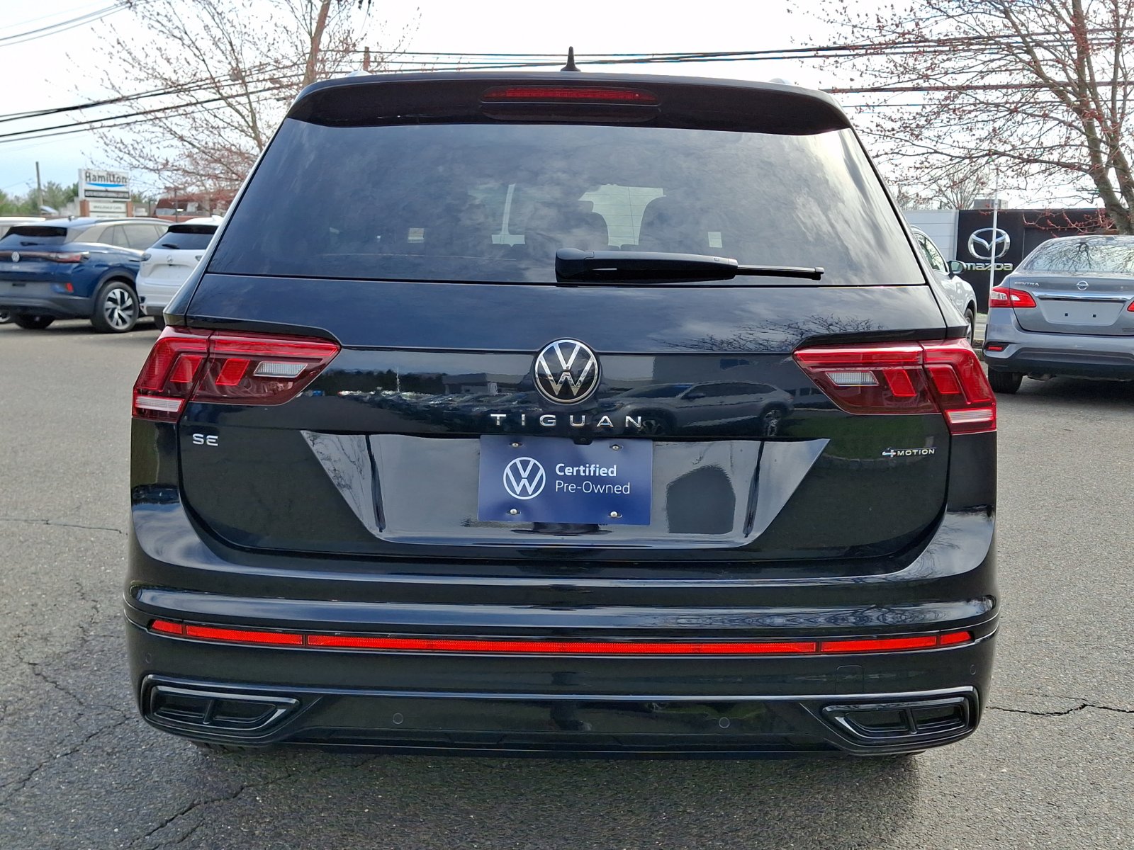 Certified 2022 Volkswagen Tiguan SE R-Line image 5