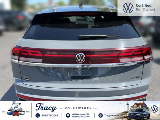 Certified 2024 Volkswagen Atlas Cross Sport SEL R-Line AWD/4WD image 10