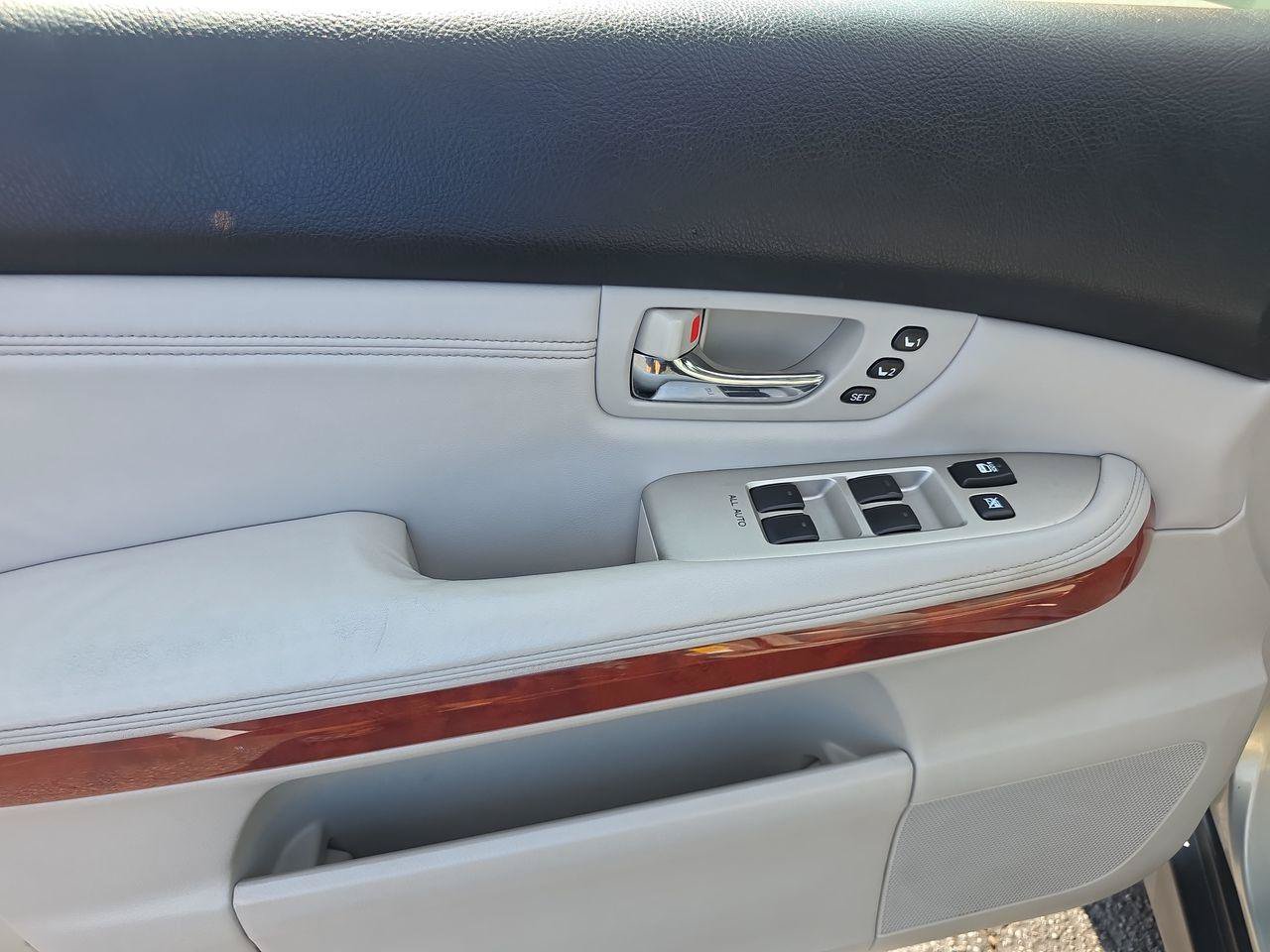 Used 2004 Lexus RX 330 AWD image 5