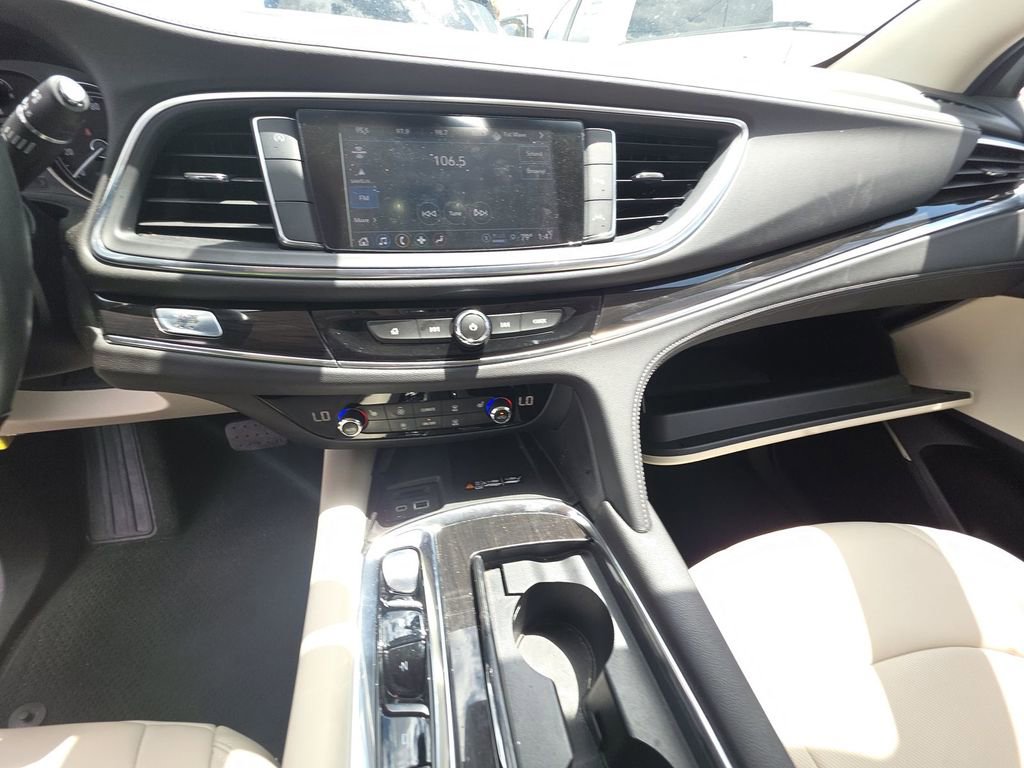 Used 2023 Buick Enclave Essence w/ Experience Buick Package FWD image 7