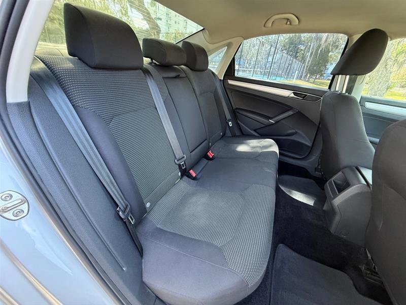 Used 2018 Volkswagen Passat 2.0T S FWD image 16