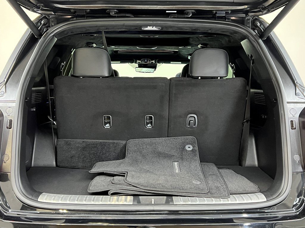 Used 2024 Hyundai Palisade Calligraphy image 9