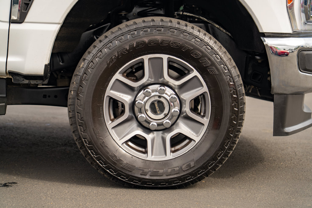 Used 2023 Ford F250 Lariat w/ FX4 Off-Road Package AWD/4WD image 7