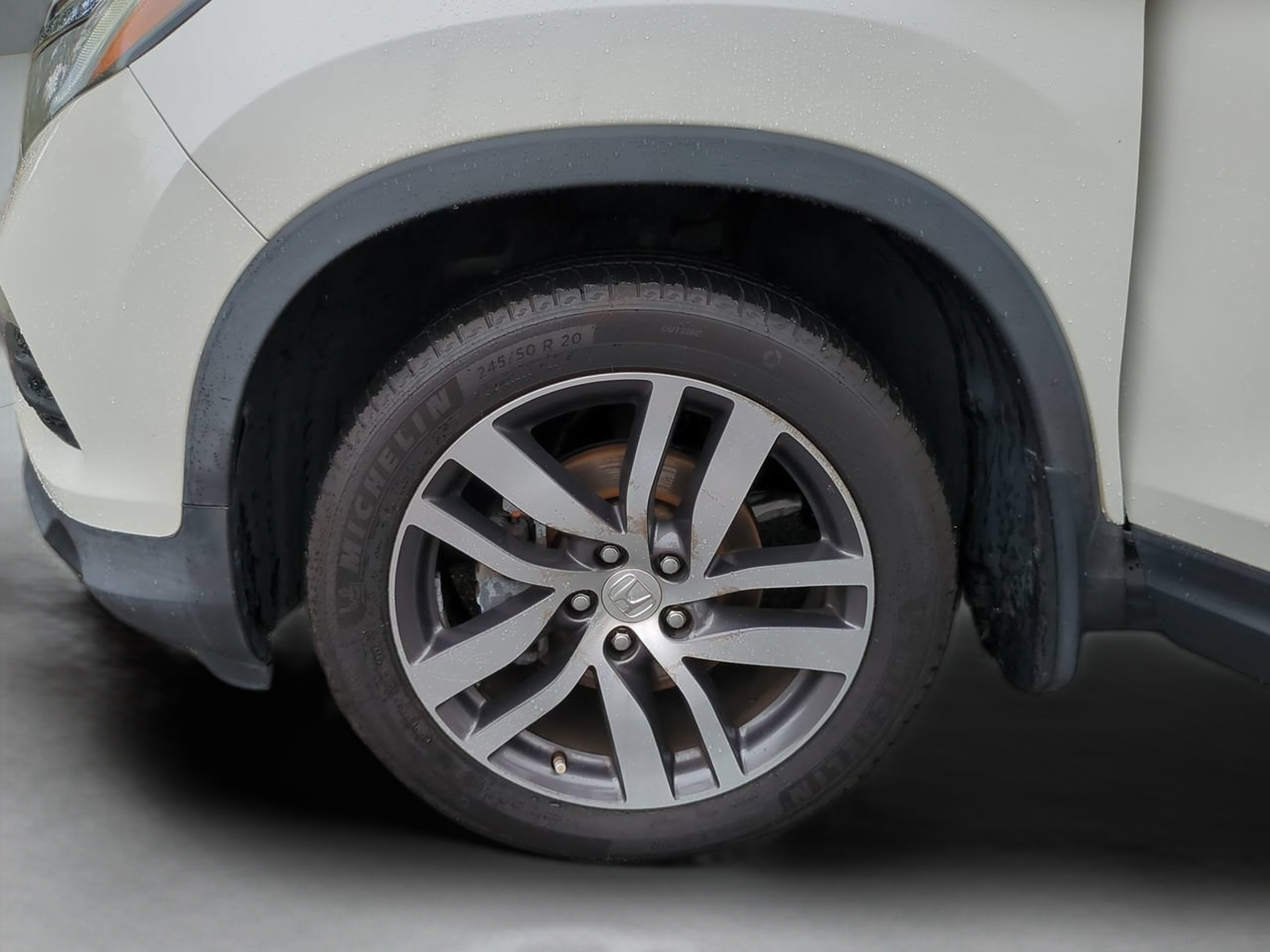Used 2017 Honda Pilot Touring image 32