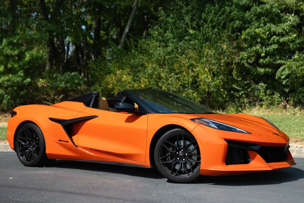 Used 2025 Chevrolet Corvette Z06 w/ Stealth Interior Trim Package image 12