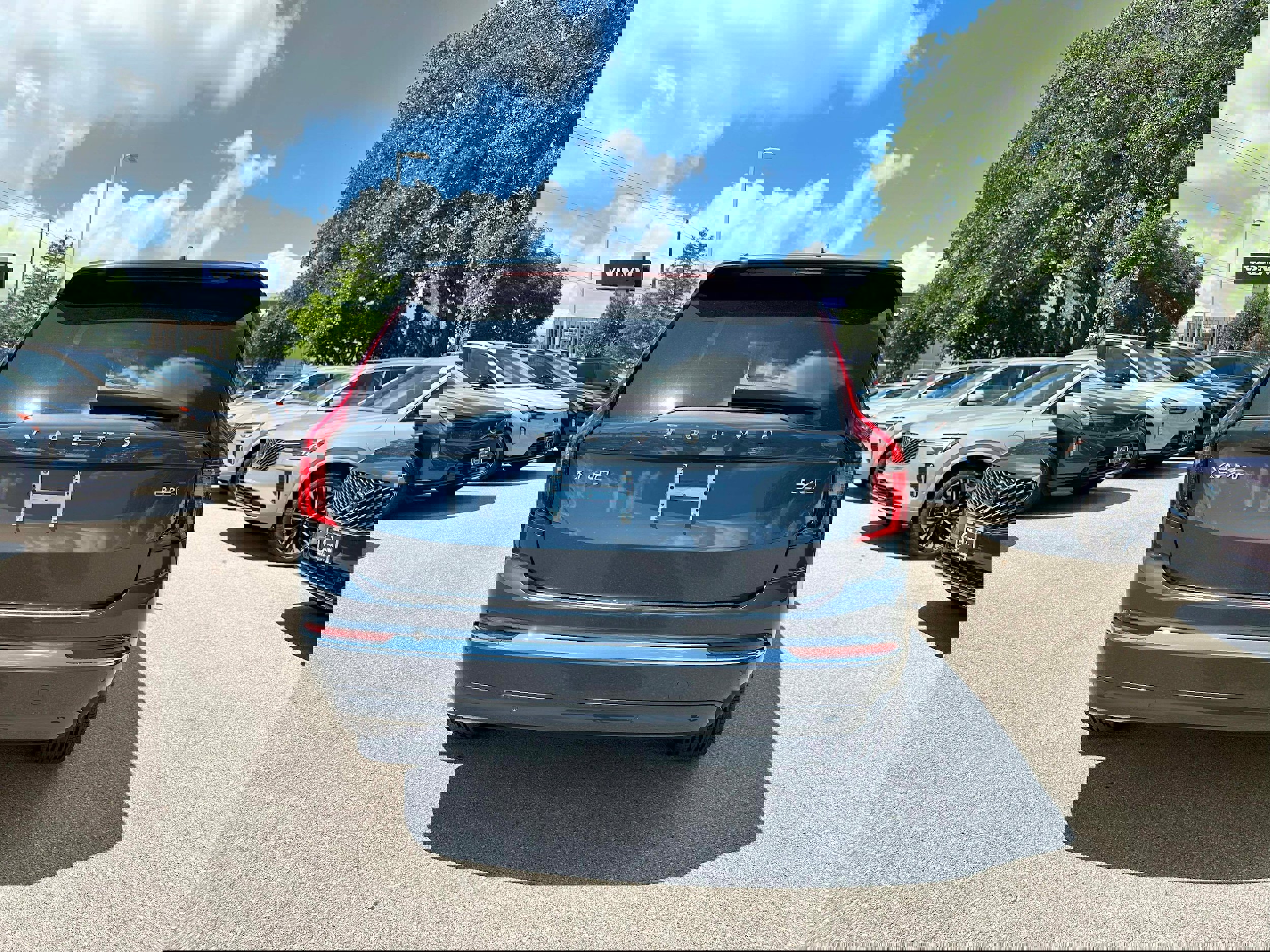 New 2026 Volvo XC90 B6 Plus w/ Protection Package Premier image 5