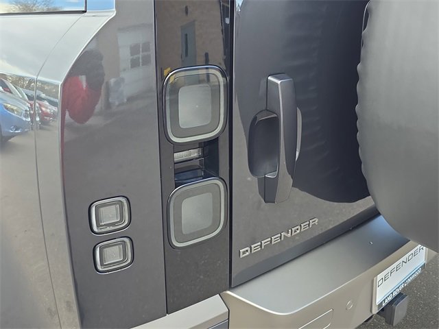 New 2026 Land Rover Defender 110 S image 20