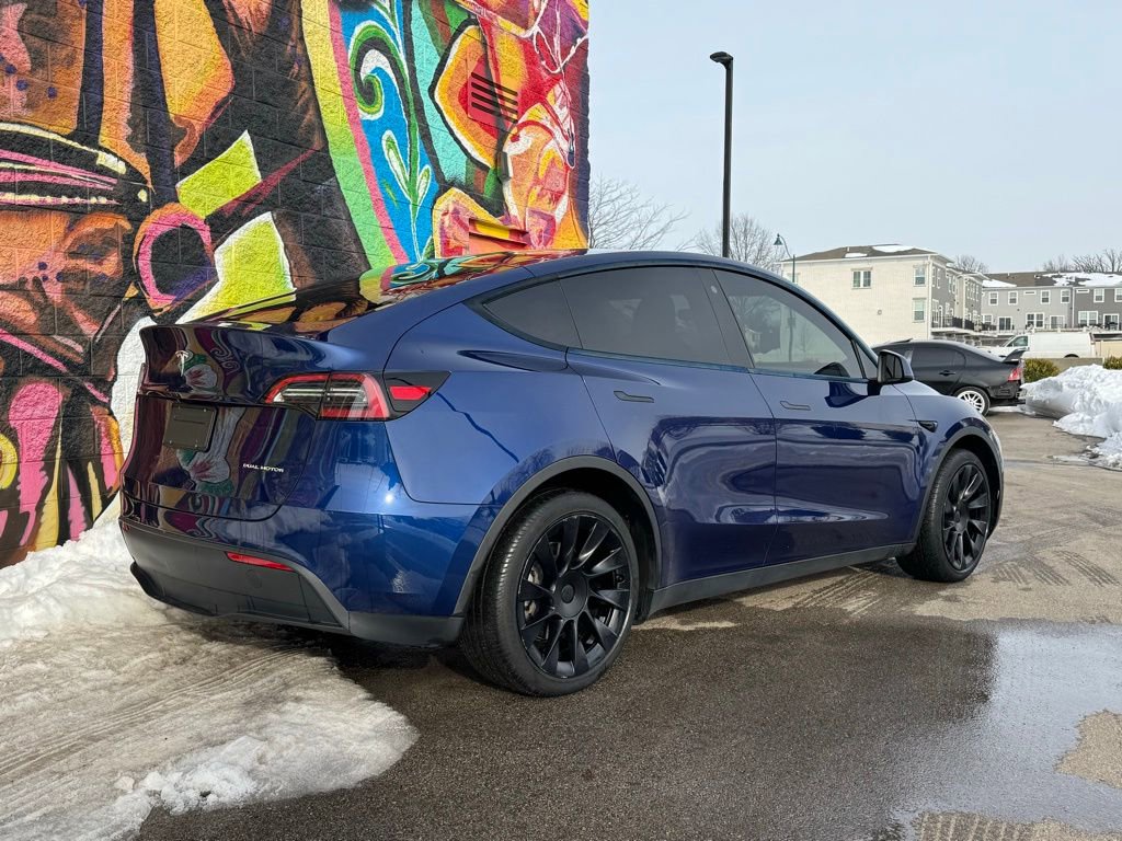 Used 2023 Tesla Model Y Long Range image 13