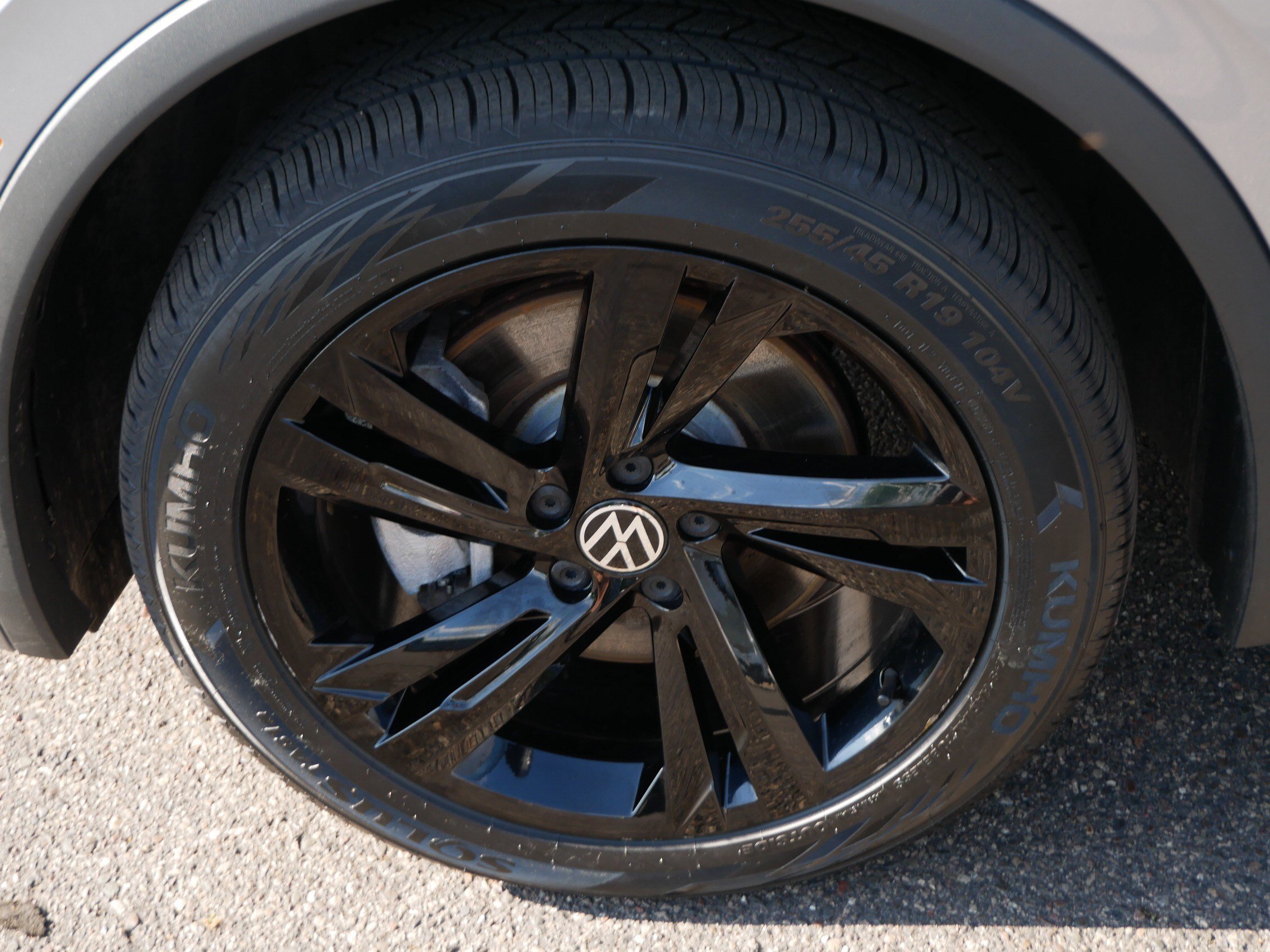 Certified 2023 Volkswagen Tiguan SE R-Line AWD/4WD image 16