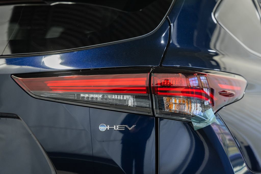New 2026 Toyota Highlander Platinum image 6