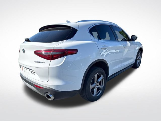 Used 2021 Alfa Romeo Stelvio Sprint AWD/4WD image 5