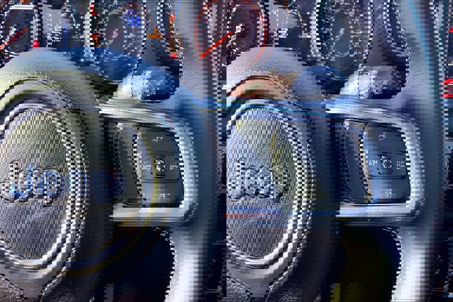 Used 2018 Jeep Wrangler Unlimited Sahara image 26