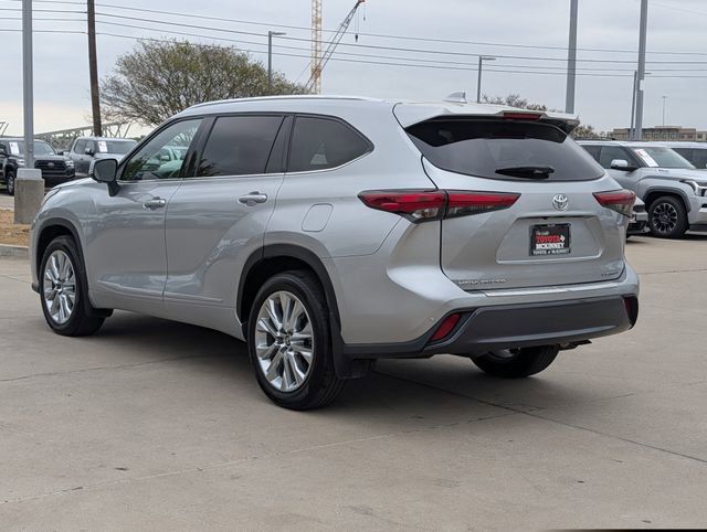 Used 2023 Toyota Highlander Limited image 9