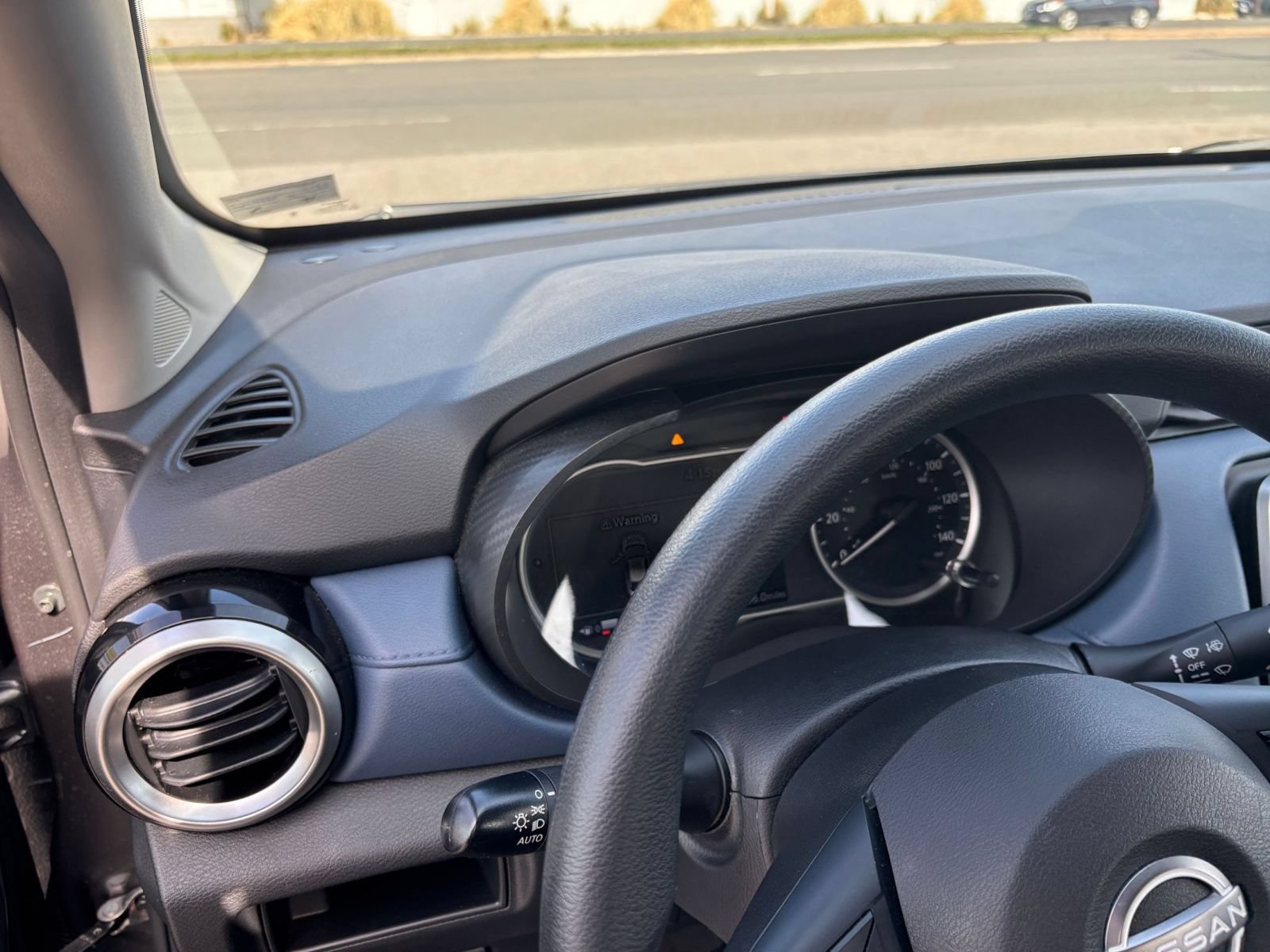 Used 2025 Nissan Versa SV FWD image 32