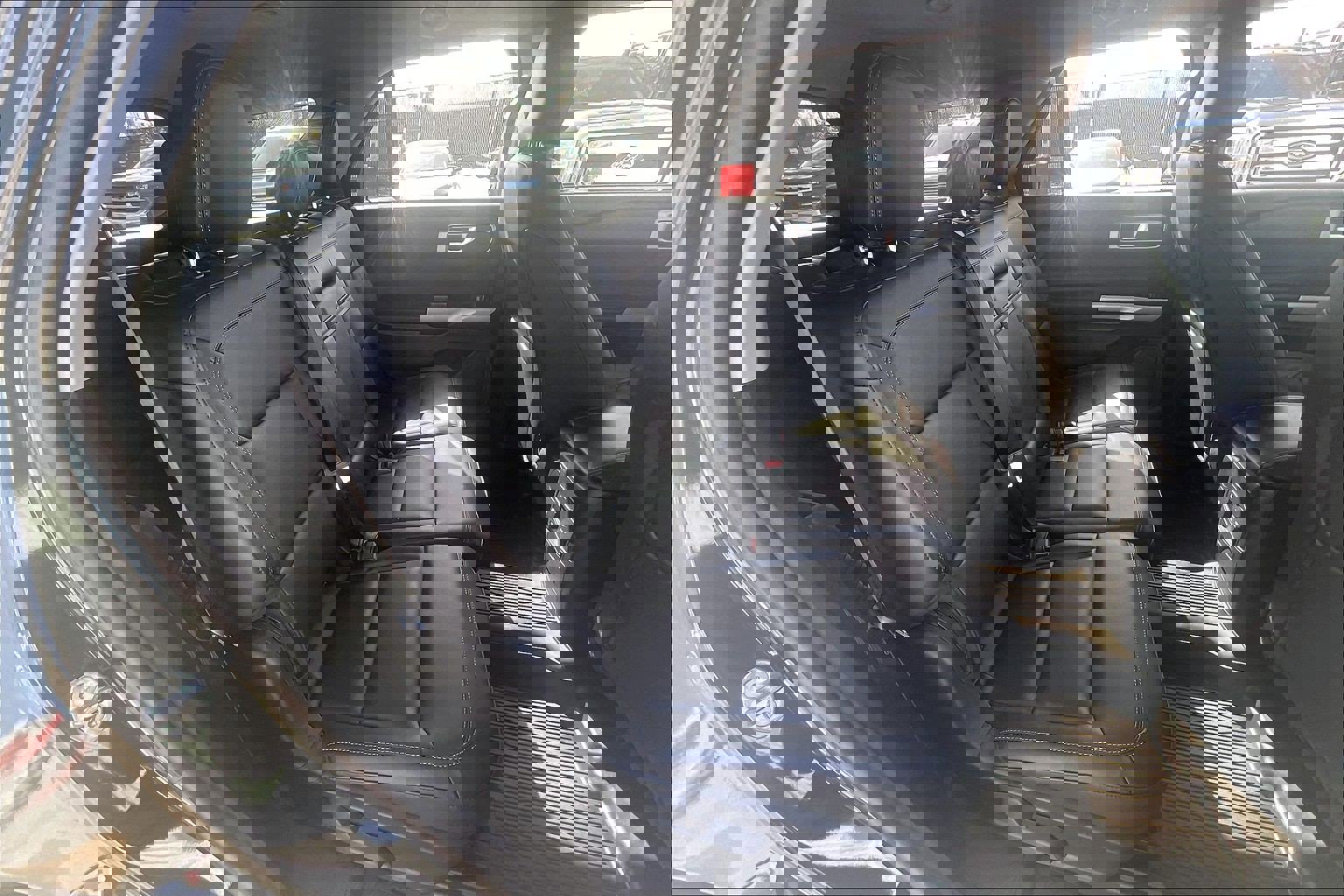 Used 2024 Ford Explorer XLT w/ Equipment Group 202A image 31