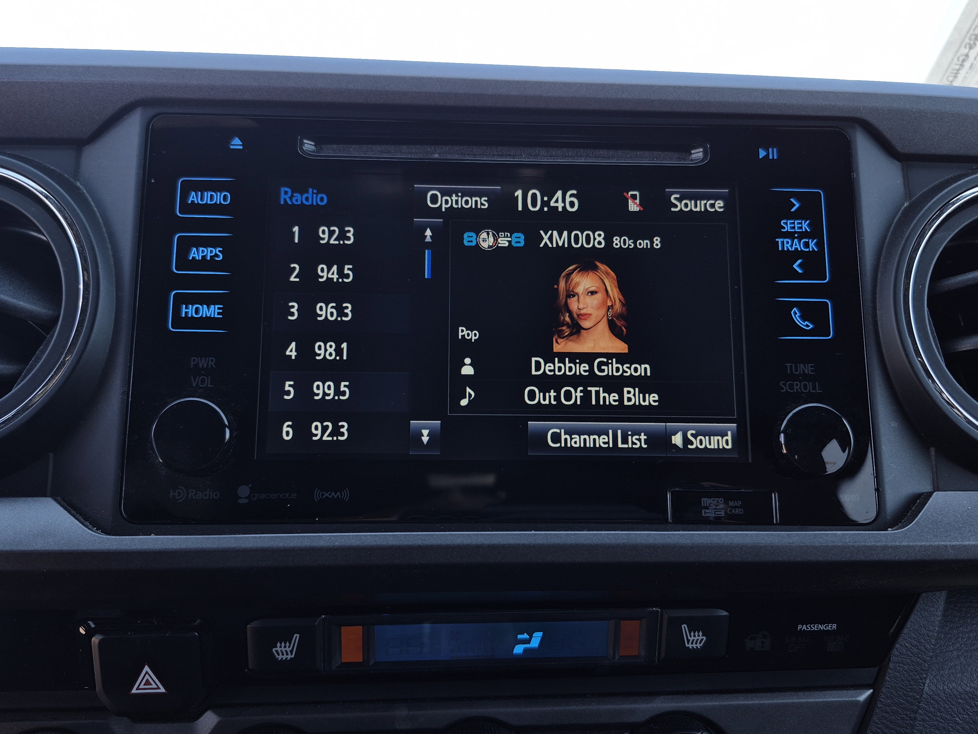 Used 2017 Toyota Tacoma TRD Sport w/ Premium & Technology Package AWD/4WD image 29