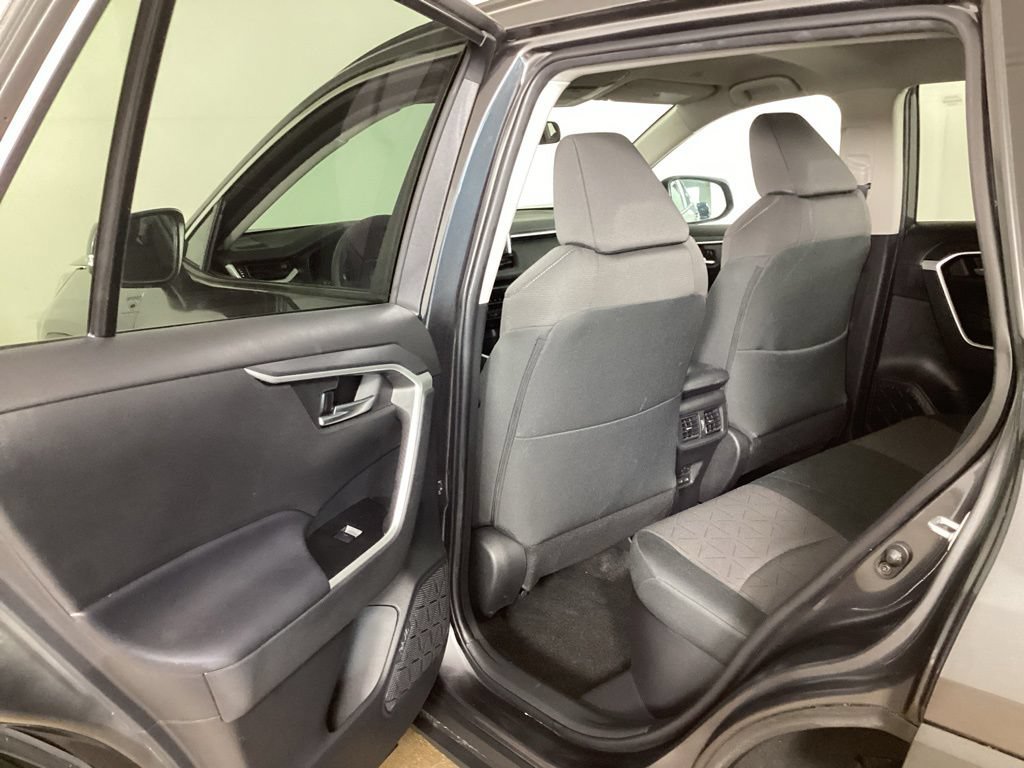 Used 2023 Toyota RAV4 XLE AWD/4WD image 26