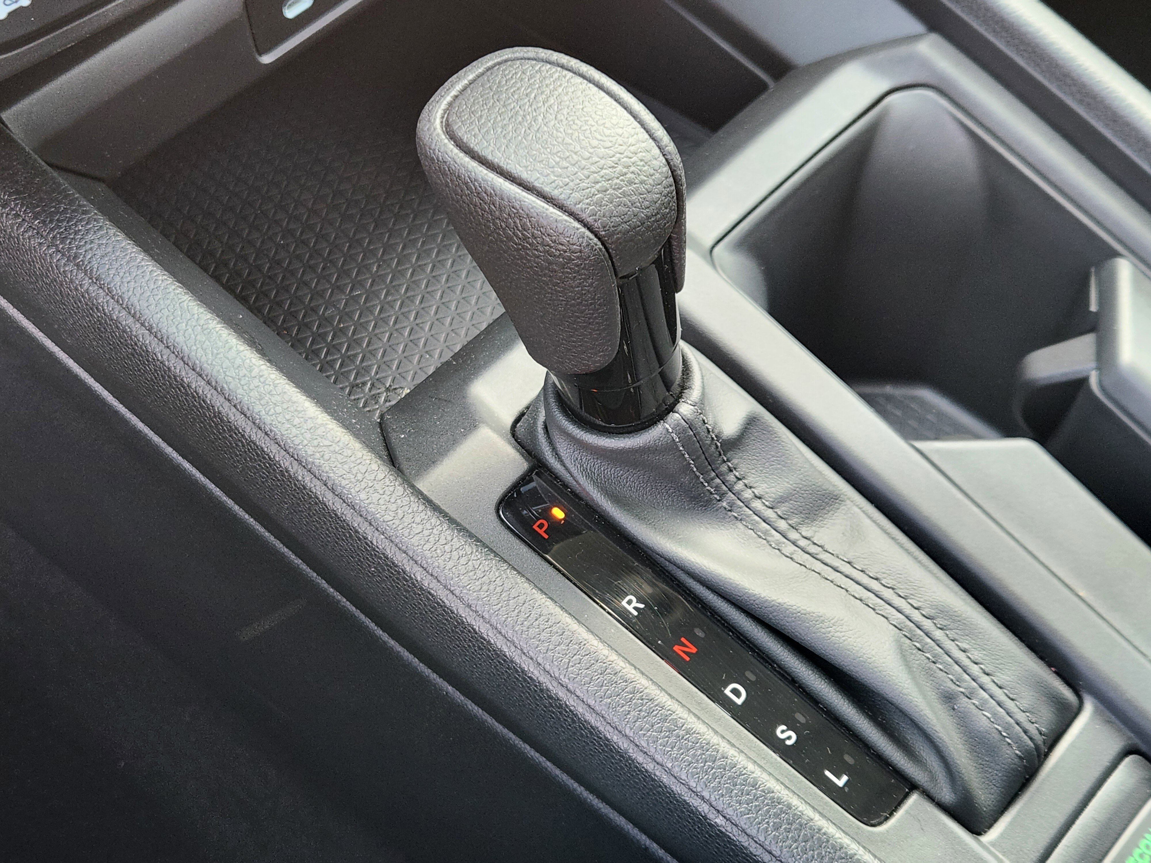 Certified 2025 Honda Accord SE image 12