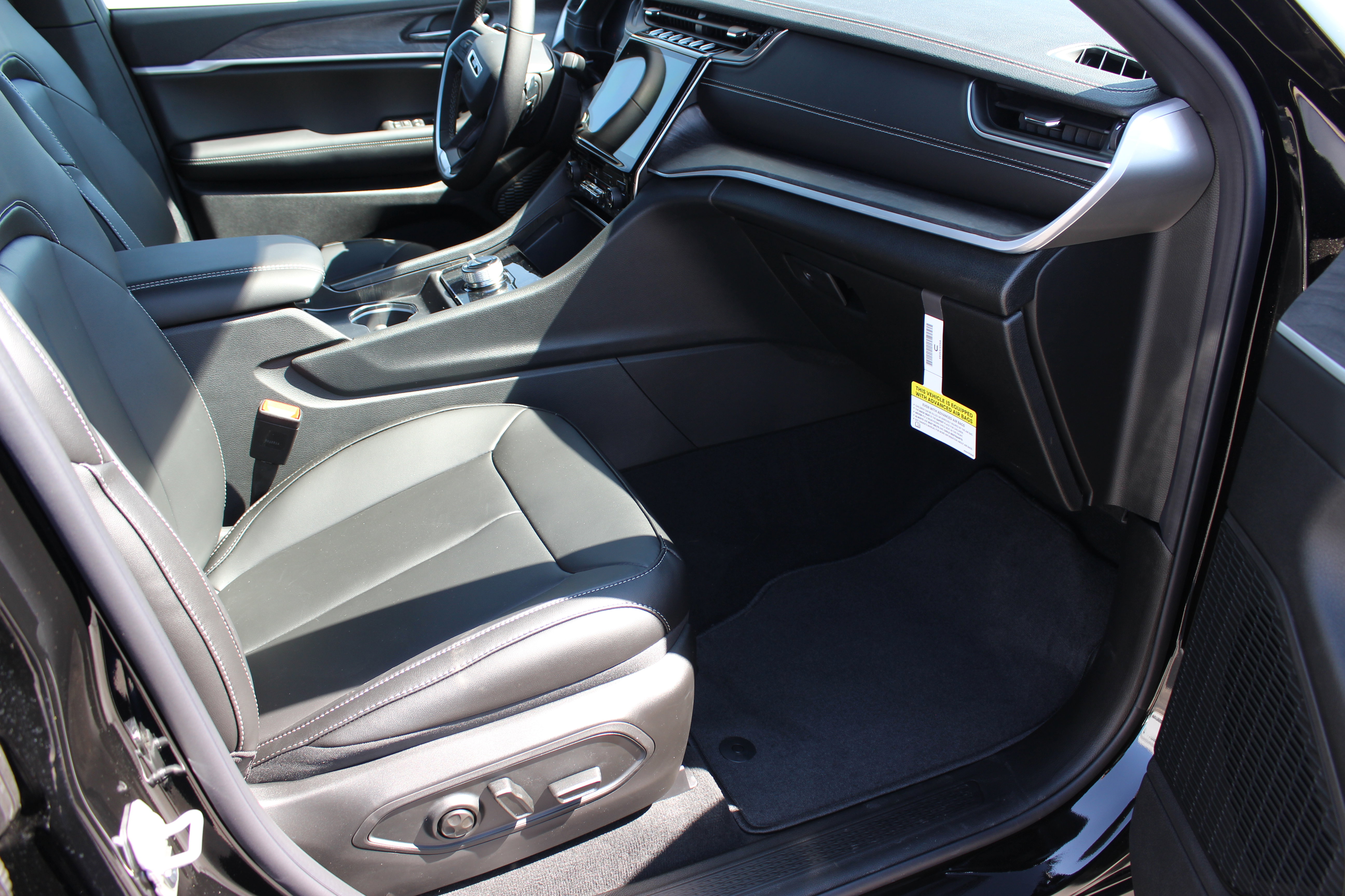New 2025 Jeep Grand Cherokee L Limited image 13