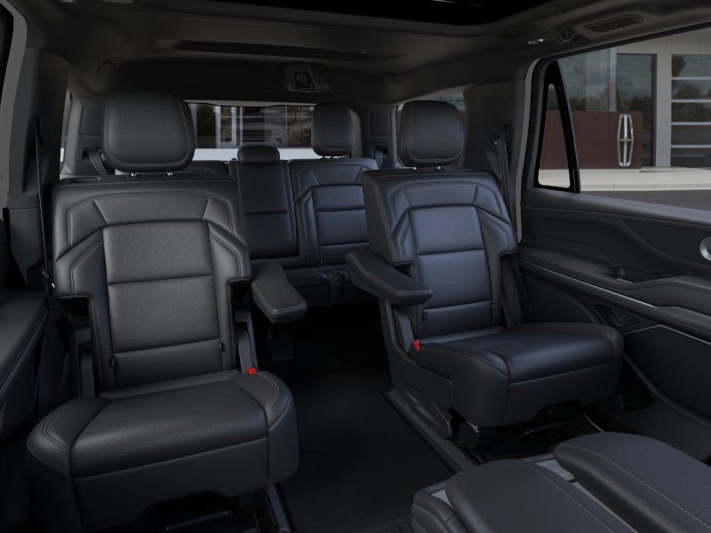 New 2025 Lincoln Navigator Reserve w/ Jet Appearance Package image 11