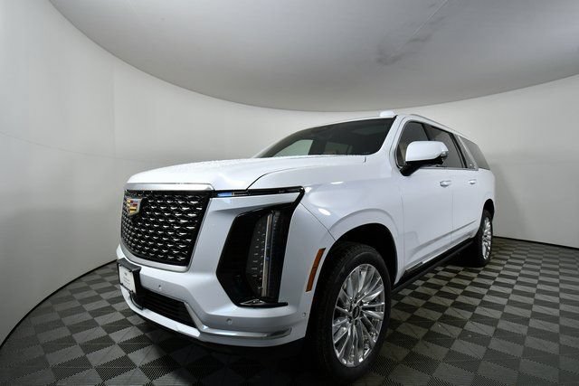 Used 2026 Cadillac Escalade ESV Luxury w/ LPO, Floor Liner Package AWD/4WD image 18