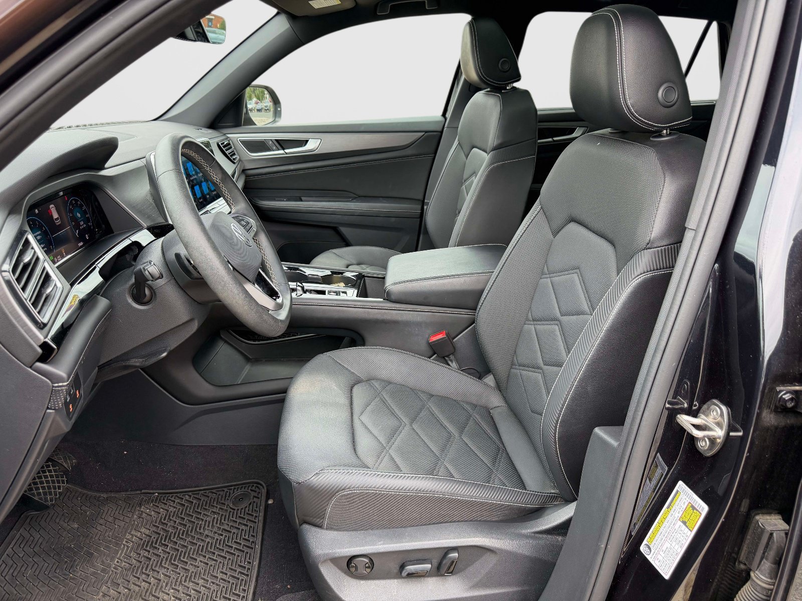 Certified 2024 Volkswagen Atlas Cross Sport SE AWD/4WD image 13