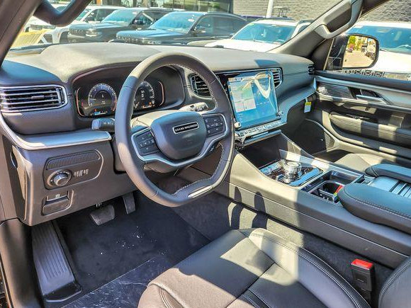 New 2026 Jeep Grand Wagoneer Limited AWD/4WD image 10