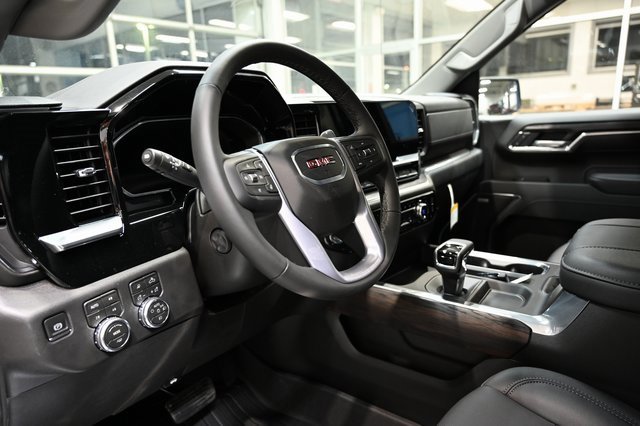 New 2026 GMC Sierra 1500 SLT w/ SLT Premium Plus Package image 22