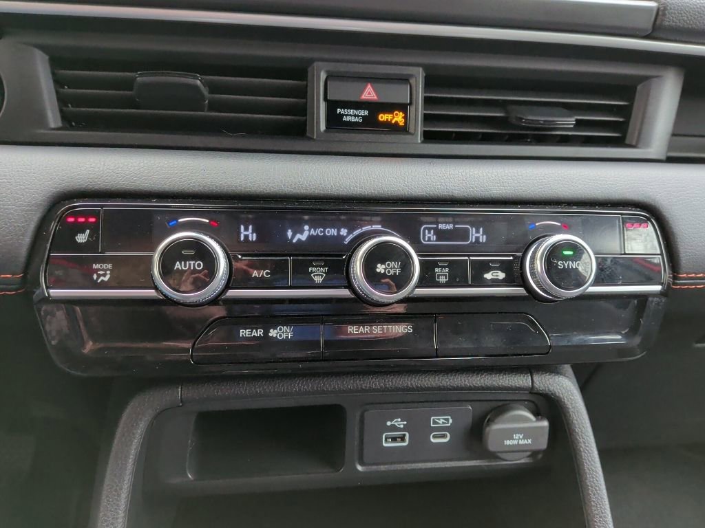 Certified 2025 Honda Pilot Sport image 21