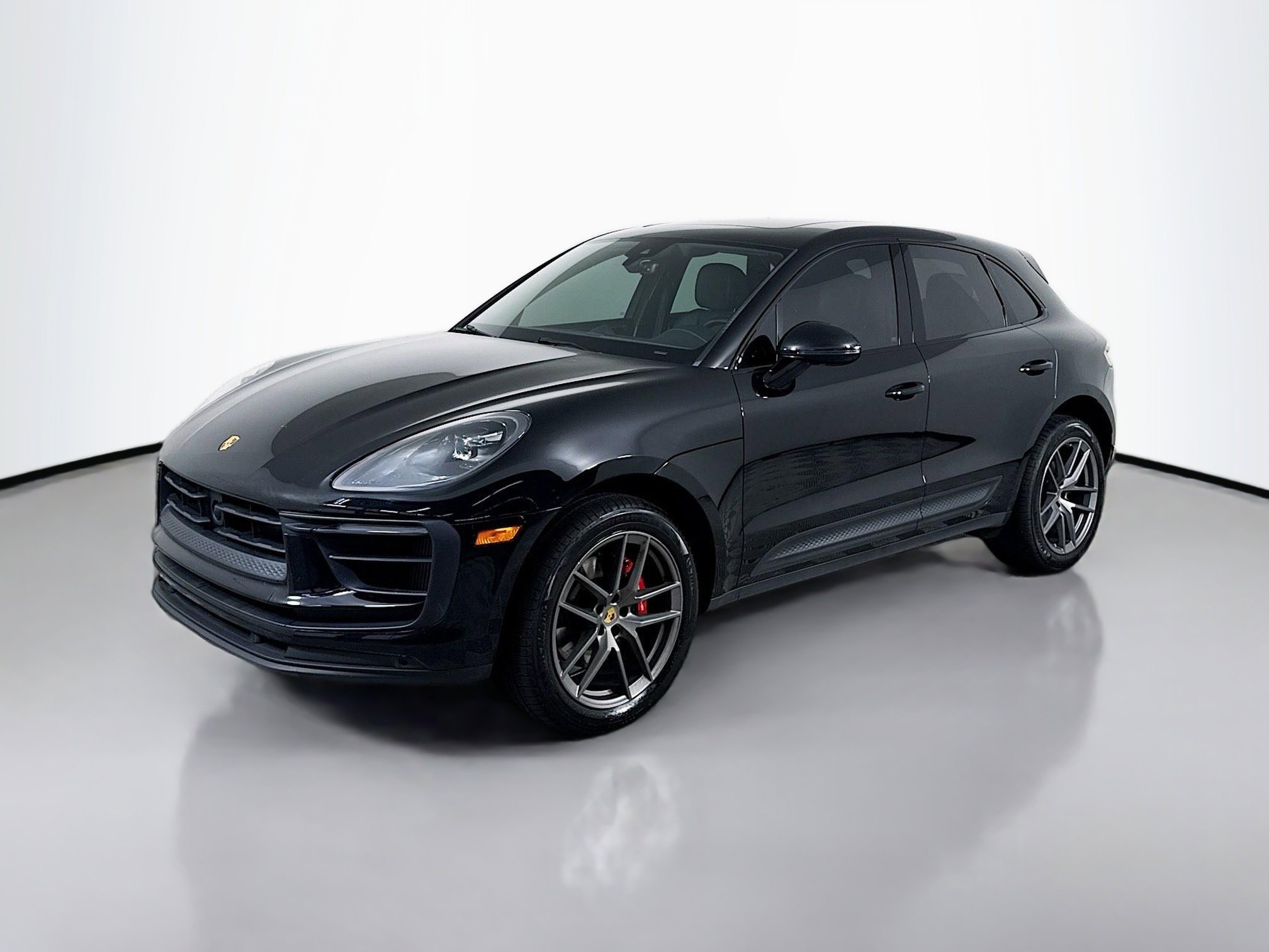 Certified 2023 Porsche Macan S image 1