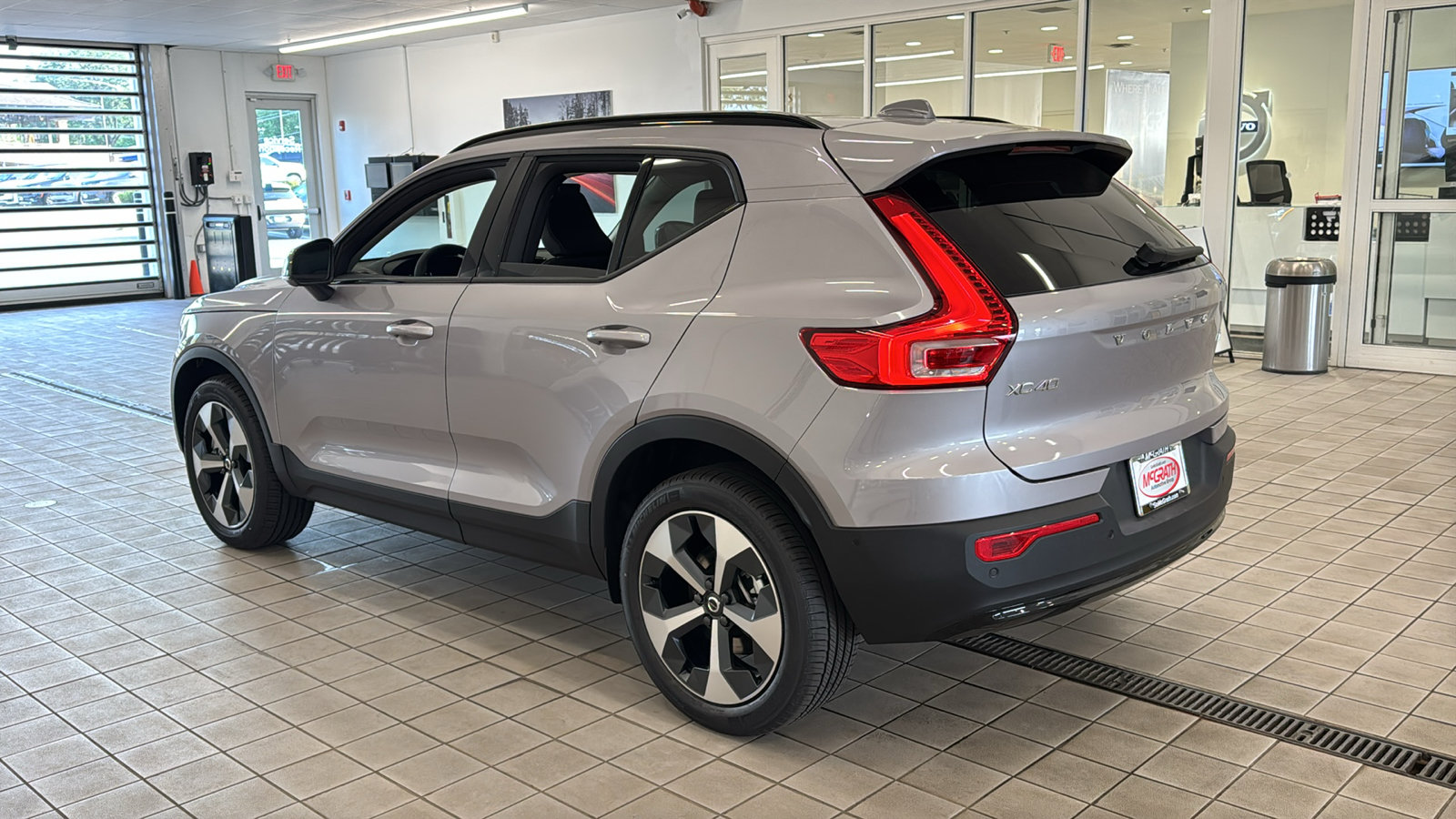 New 2026 Volvo XC40 B5 Plus w/ Protection Package Premier AWD/4WD image 7