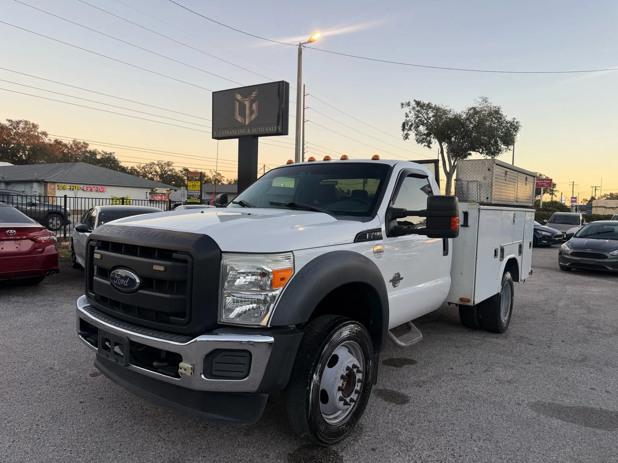 Used 2016 Ford F450 XL w/ Power Equipment Group AWD/4WD image 1