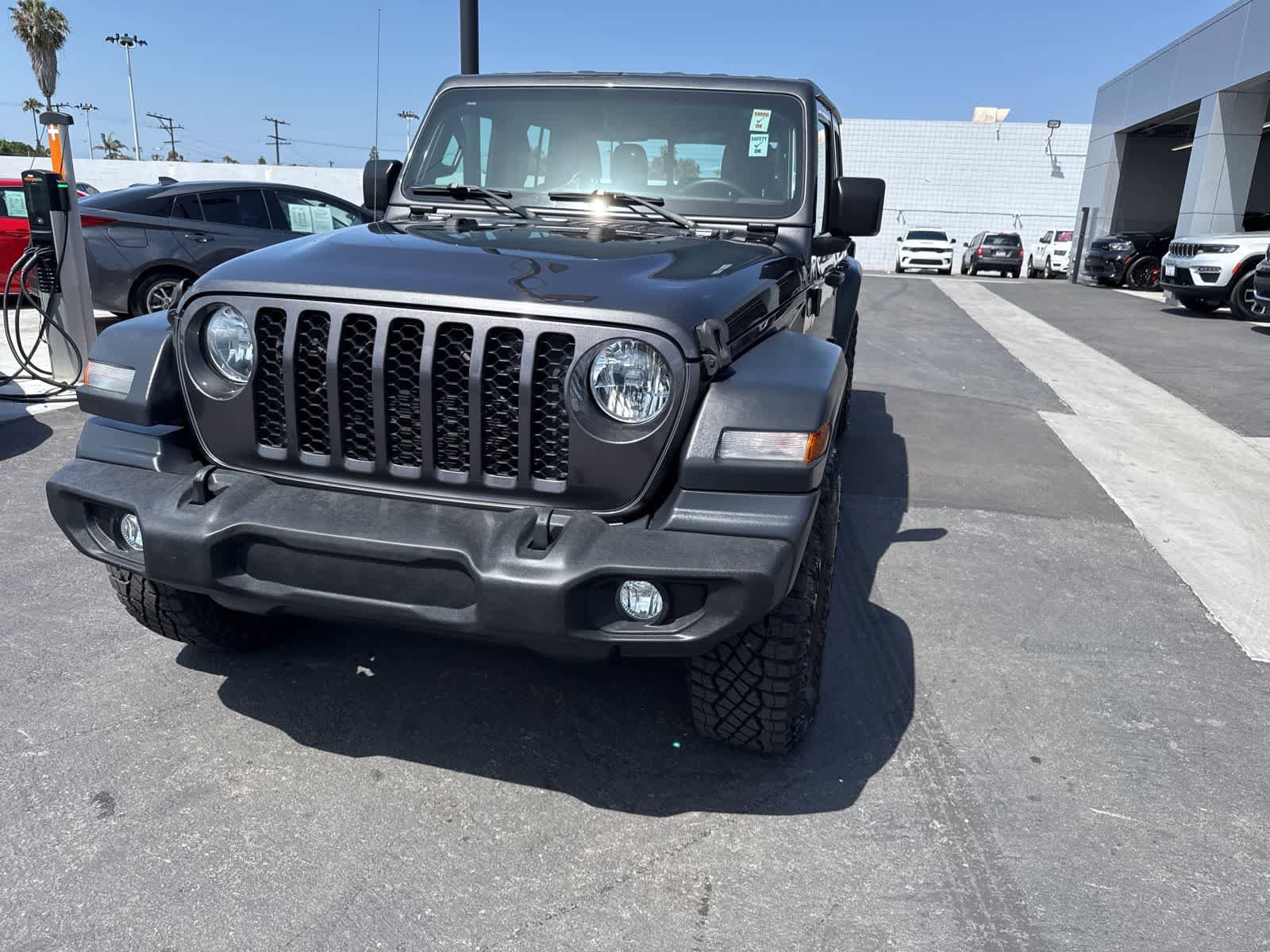Used 2020 Jeep Gladiator Sport w/ Auxiliary Switch Group AWD/4WD image 3