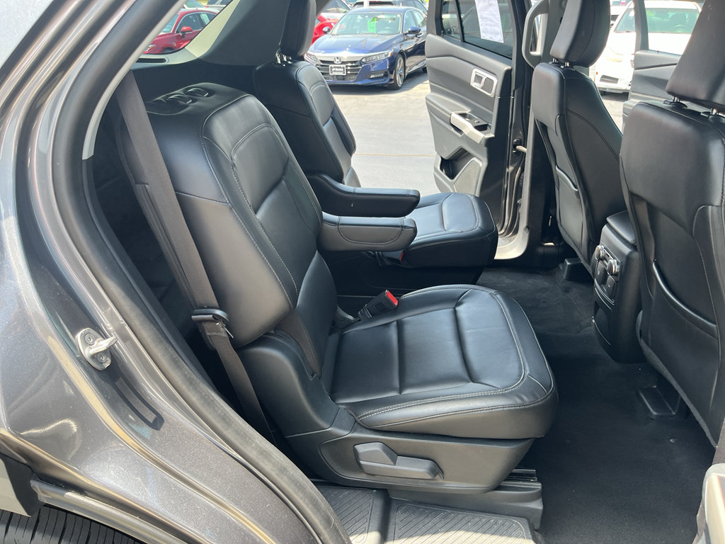 Used 2022 Ford Explorer XLT w/ Equipment Group 202A AWD/4WD image 40