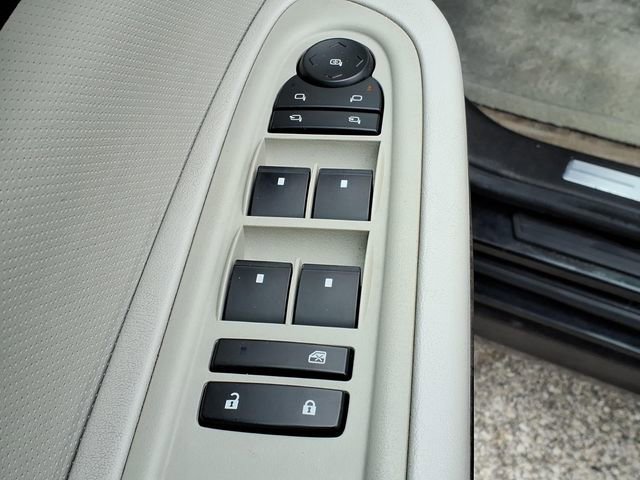 Used 2012 GMC Acadia Denali AWD/4WD image 33
