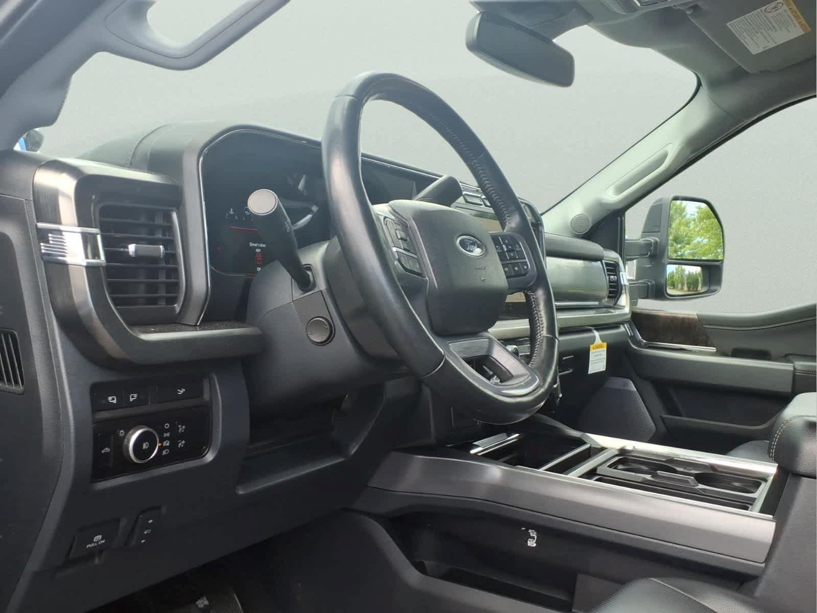 Used 2024 Ford F250 Lariat AWD/4WD image 14