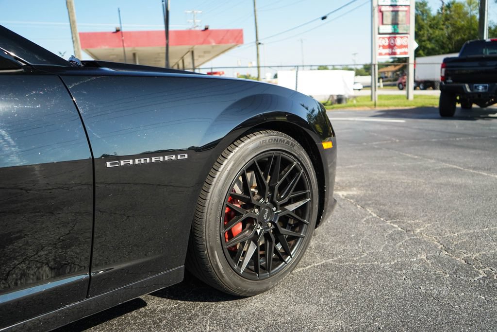 Used 2014 Chevrolet Camaro SS w/ RS Package RWD image 17