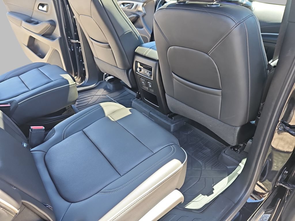 Certified 2023 Chevrolet Traverse Premier w/ LPO, Floor Liner Package AWD/4WD image 14