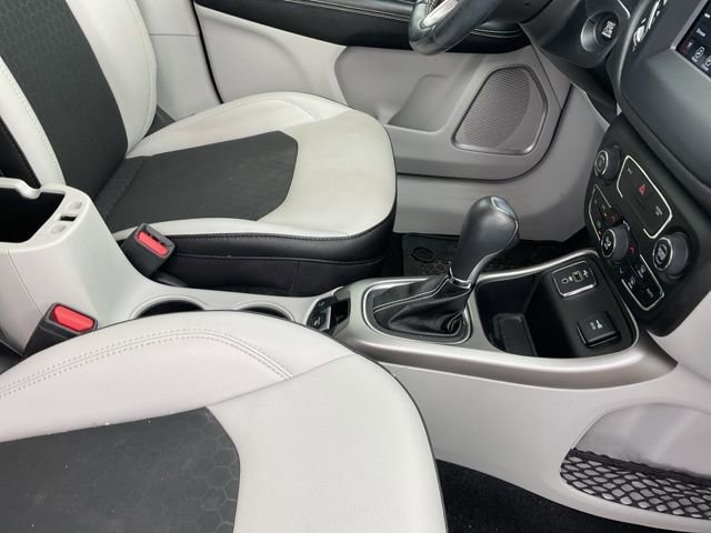 Used 2021 Jeep Compass Latitude w/ Convenience Group FWD image 18