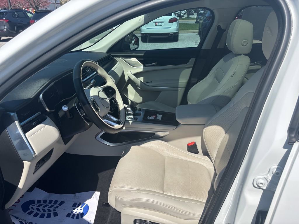 Used 2022 Jaguar F-PACE S image 10