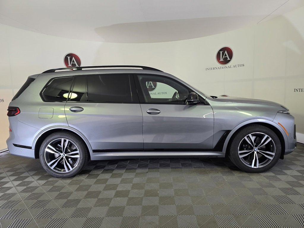 Certified 2024 BMW X7 M60i w/ Executive Package image 3